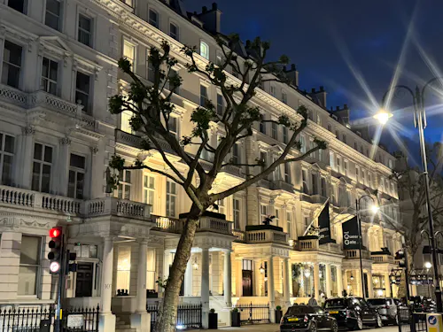100 Queen's Gate Hotel