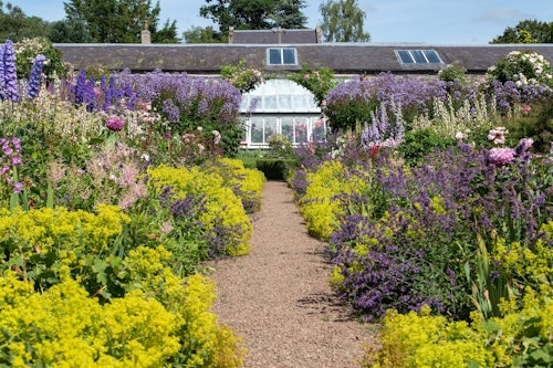 Carolside Garden by Flickr user Tom Parnell