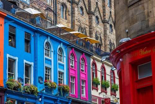 Colorful streets of Edinburgh
