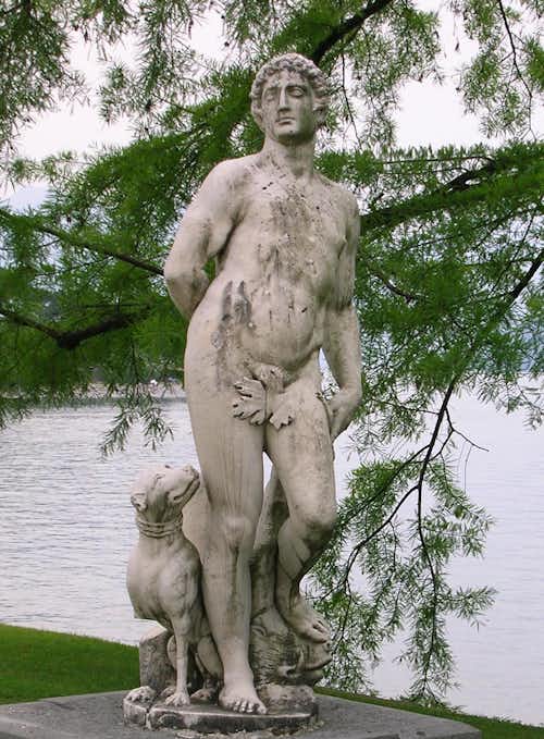 Statuary at Villa Melzi
