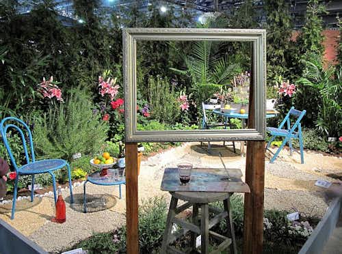 The flower show theme changes each year - this theme was based on art